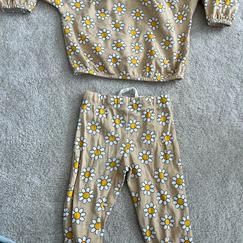 SIIX Daisy Pop Biscotf Matching Set in Tan - Elastic Waist Top & Pants